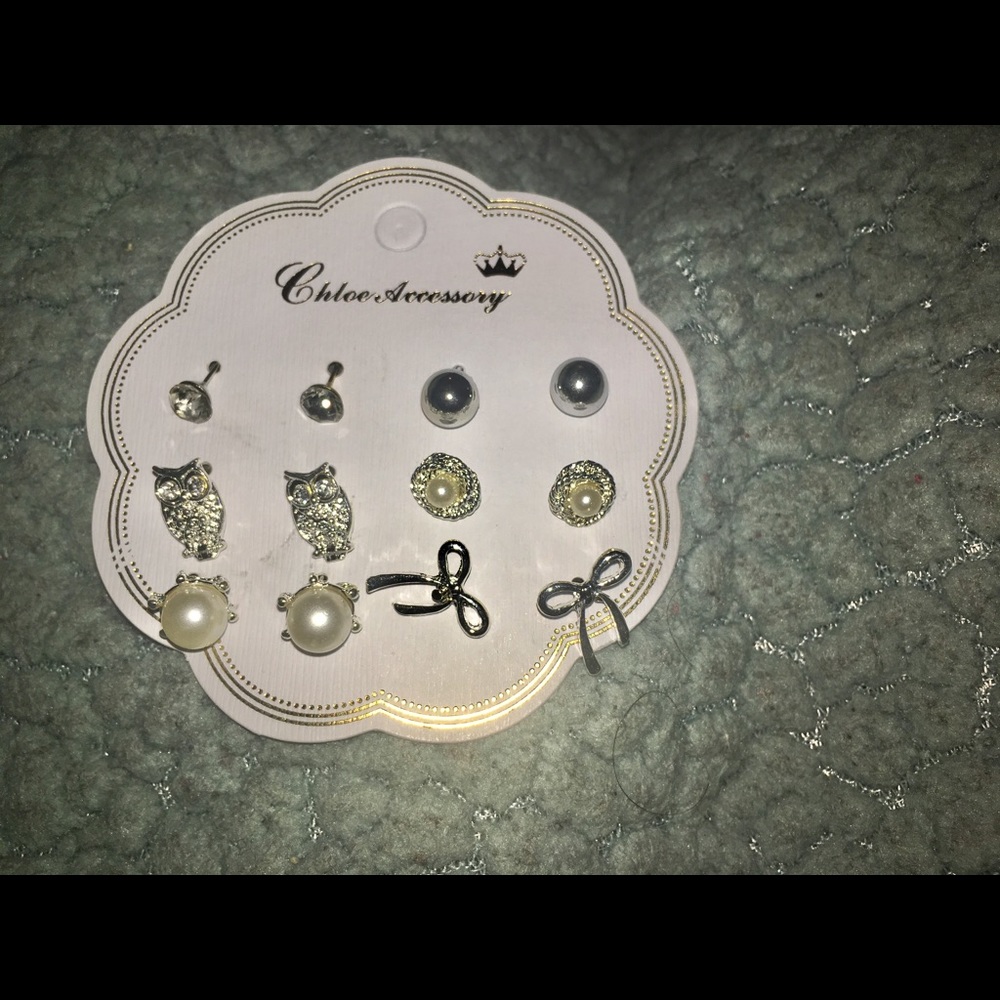 🌺3 for $15🌺 set of 6 pairs of Earrings